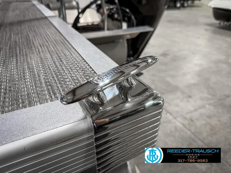 Slide: The Image of Bennington 208 SL 2023 - 52