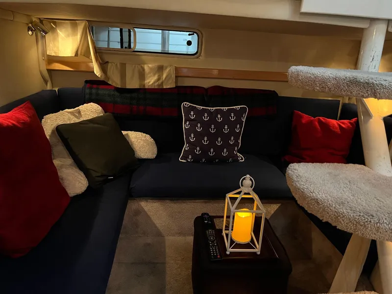 Slide: The Image of Larson 330 Cabrio - Aft Cabin - 8