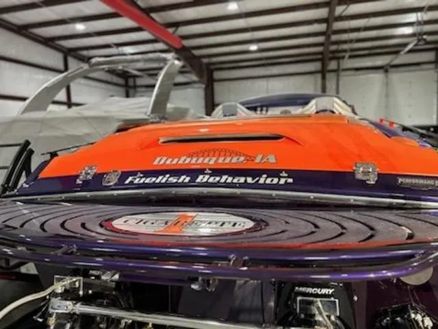 Slide: The Image of Cigarette 38 Top Gun 2005 - 6