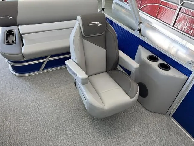 Slide: The Image of Bennington S Swingback 22 SSB 2025 - 11