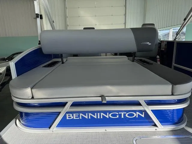 Slide: The Image of Bennington S Swingback 22 SSB 2025 - 6