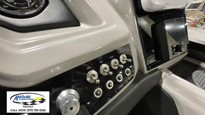 Slide: The Image of Barletta Cabrio 22UC 2025 - 18