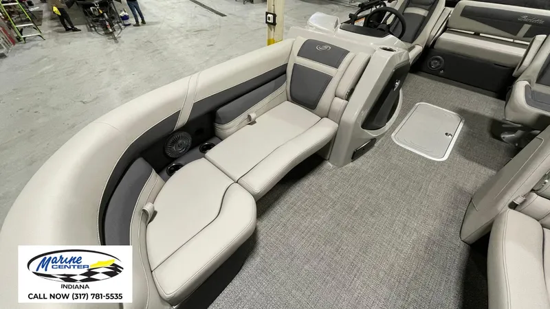 Slide: The Image of Barletta Cabrio 22UC 2025 - 24