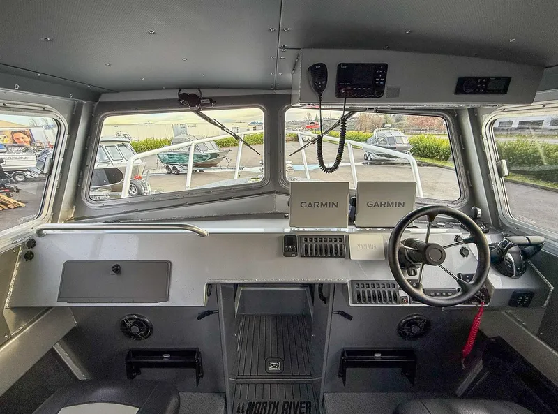 Slide: The Image of North River 2700 SXL 2022 - 11