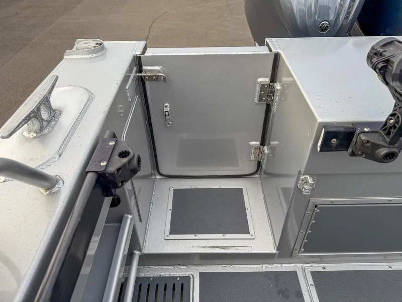 Slide: The Image of North River 2700 SXL 2022 - 22