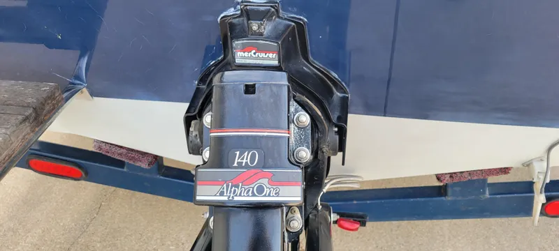 Slide: The Image of 1986 Four Winns 160 Freedom boat with MerCruiser Alpha One 140 outdrive. - 18