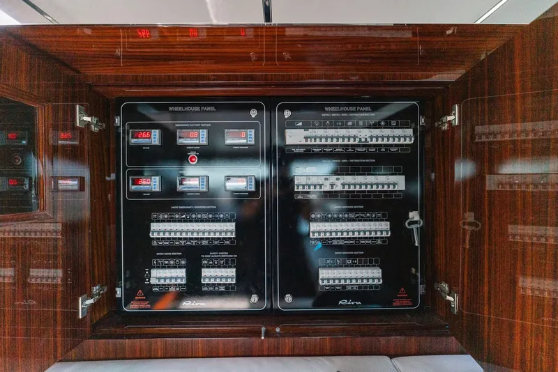 Slide: The Image of Riva 110' Dolcevita 2023 - 57