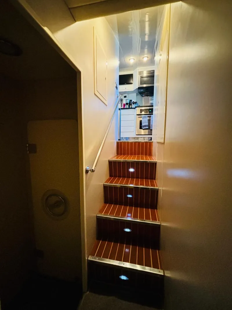 Slide: The Image of Falcon Motoryacht 2000 - 50