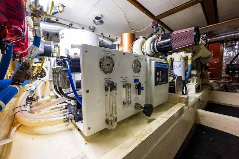 Slide: The Image of Ocean Alexander 48 Cockpit Motoryacht 1990 - 55