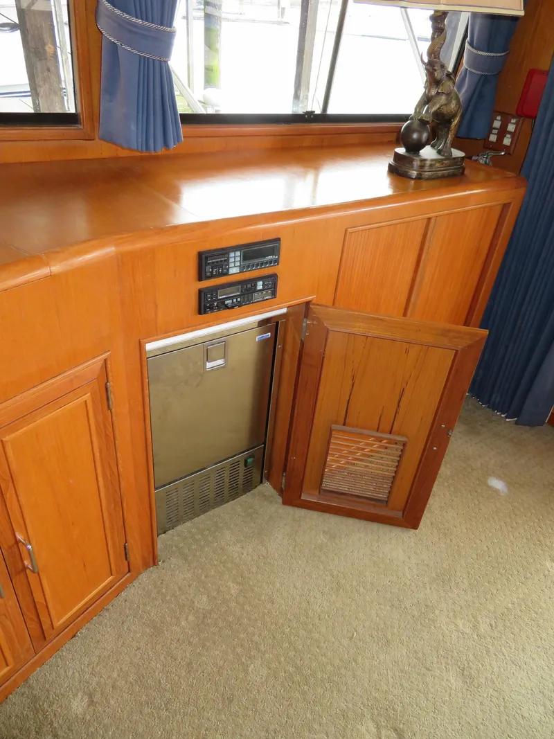 Slide: The Image of Ocean Alexander 48 Cockpit Motoryacht 1990 - 62