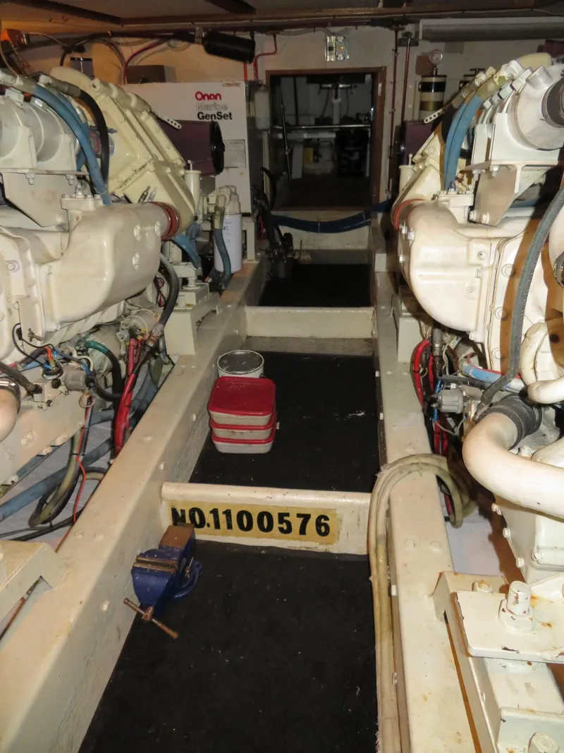 Slide: The Image of Ocean Alexander 48 Sedan 1990 - 50