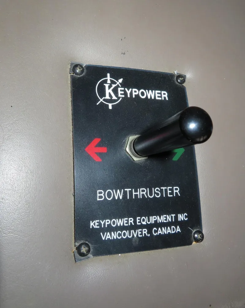 Slide: The Image of Ocean Alexander 48 Sedan 1990 - 72