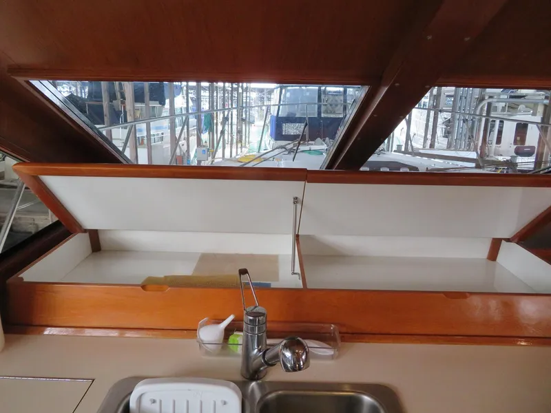 Slide: The Image of Ocean Alexander 48 Sedan 1990 - 81