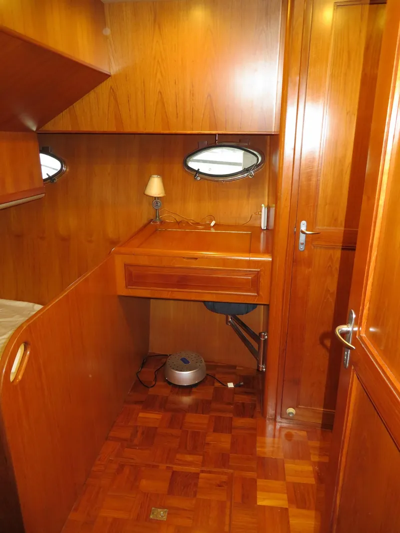 Slide: The Image of Ocean Alexander 48 Sedan 1990 - 93