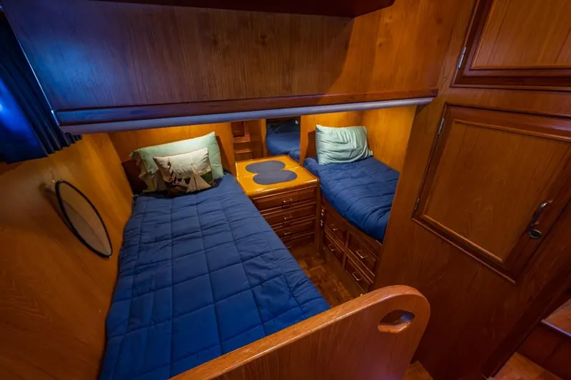 Slide: The Image of Ocean Alexander 48 Sedan 1990 - 94