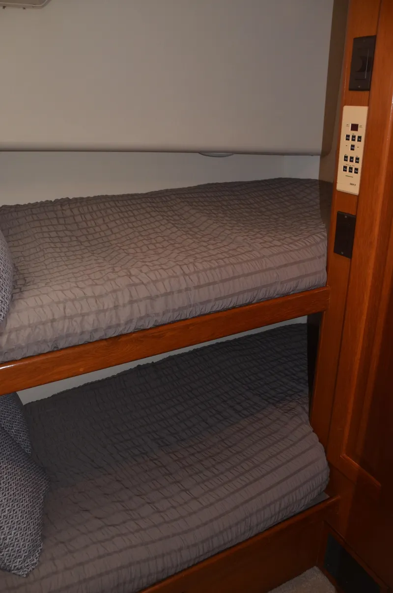 Slide: The Image of Viking 58 La Trinita- Guest Cabin - 36