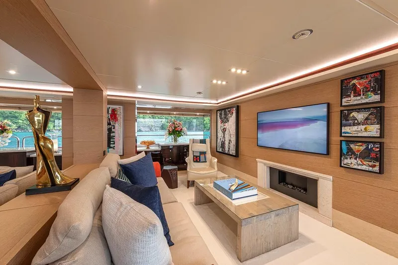 Slide: The Image of Benetti Benetti Vision 145 2011 - 10