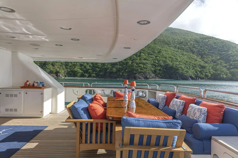 Slide: The Image of Benetti Benetti Vision 145 2011 - 5