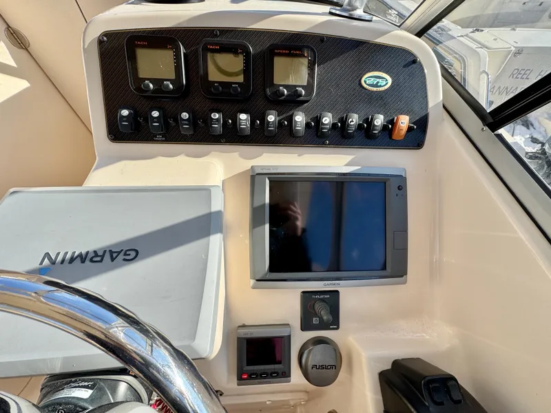 Slide: The Image of Grady-White Freedom 275 2013 - 14