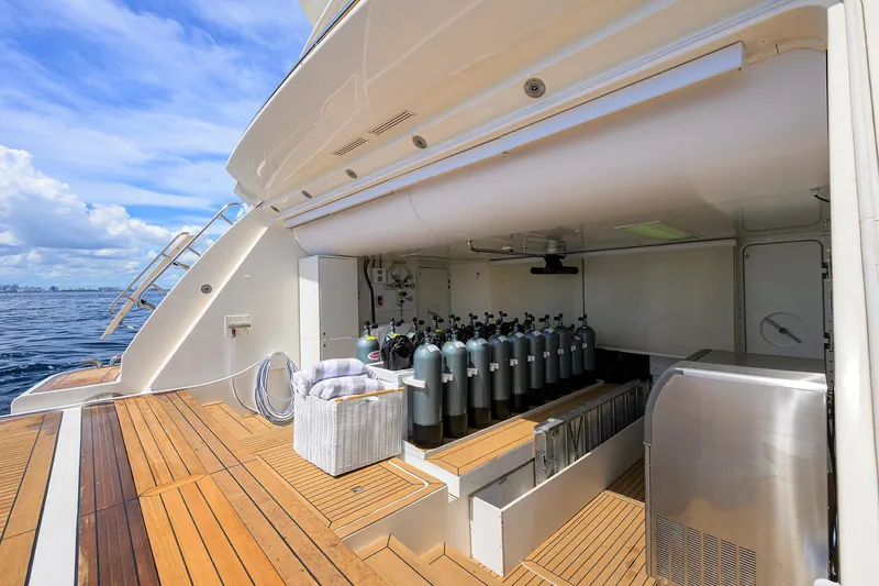 Slide: The Image of Custom Ferretti 124 Argento - Garage Dive Center - 133