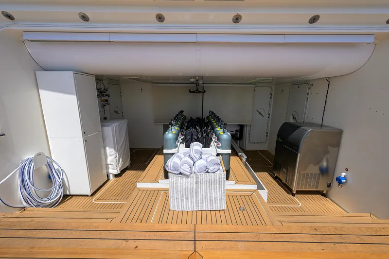 Slide: The Image of Custom Ferretti 124 Argento - Garage Dive Center - 139