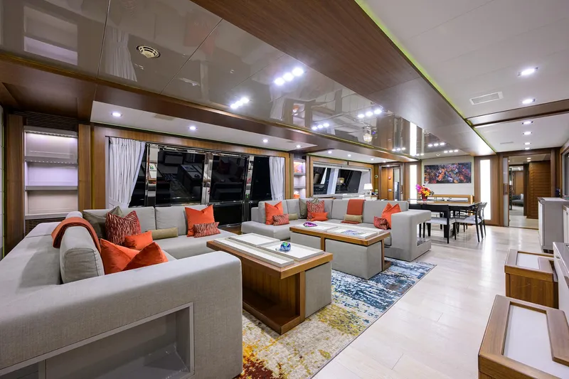 Slide: The Image of Custom Ferretti 124 Argento - Salon - 3