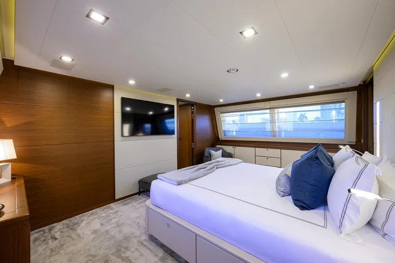 Slide: The Image of Custom Ferretti 124 Argento - Master Stateroom - 32