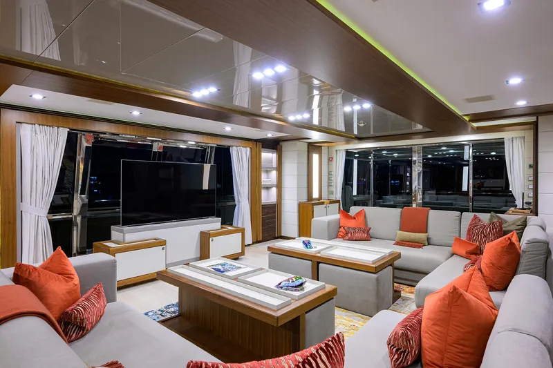 Slide: The Image of Custom Ferretti 124 Argento - Salon - 6