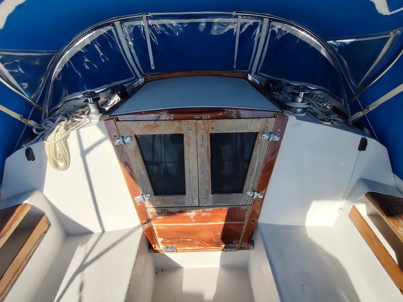 Slide: The Image of Catalina C-30 MKII 1990 - 14