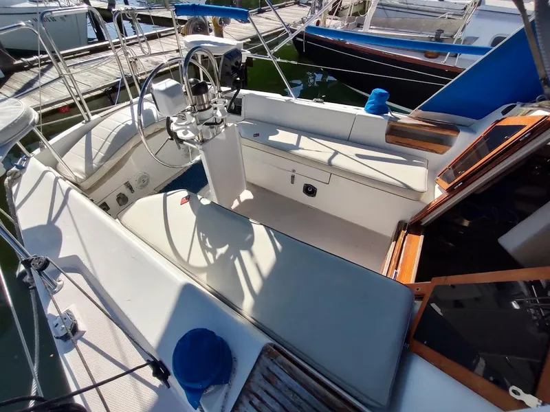 Slide: The Image of Catalina C-30 MKII 1990 - 15