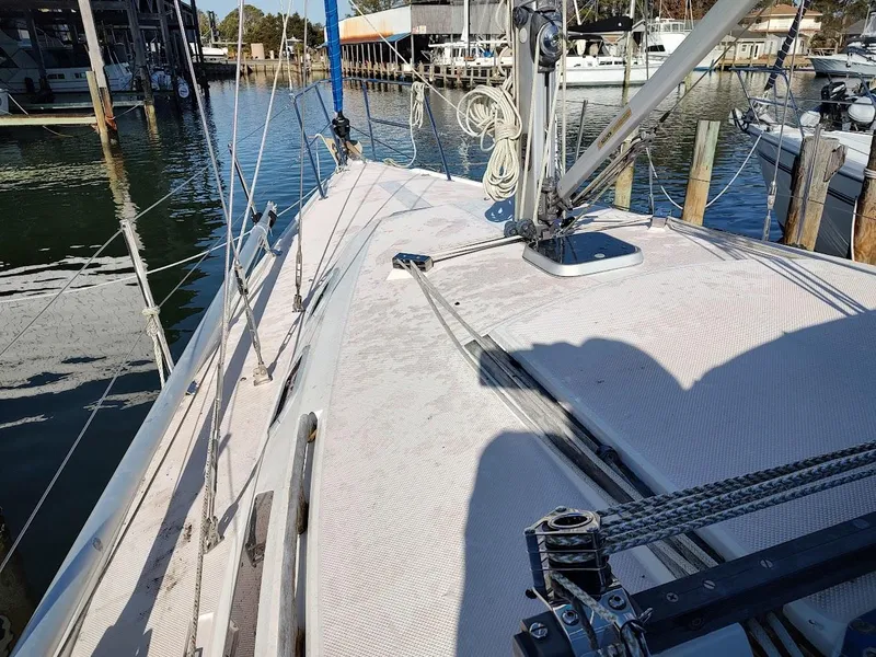 Slide: The Image of Catalina C-30 MKII 1990 - 4