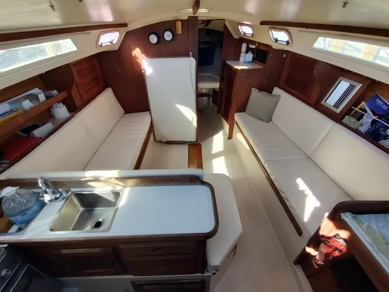 Slide: The Image of Catalina C-30 MKII 1990 - 41