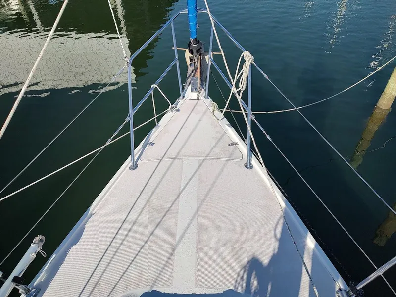 Slide: The Image of Catalina C-30 MKII 1990 - 5