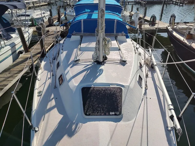 Slide: The Image of Catalina C-30 MKII 1990 - 8