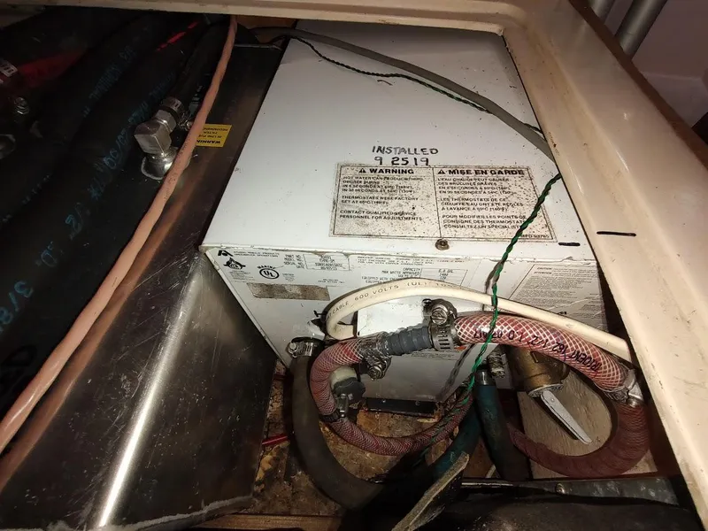 Slide: The Image of Catalina C-30 MKII 1990 - 87