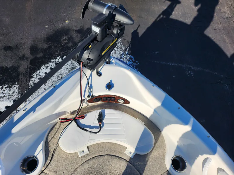Slide: The Image of 2008 Glastron GT 205 Ski & Fish boat with trolling motor on deck. - 20