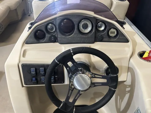 Slide: The Image of Sylvan Mirage Cruise 820 Cruise 2019 - 11