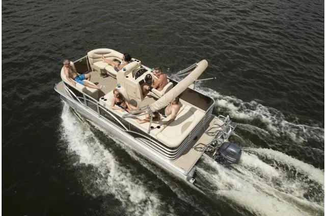 Slide: The Image of Sylvan Mirage Cruise 820 Cruise 2019 - 14