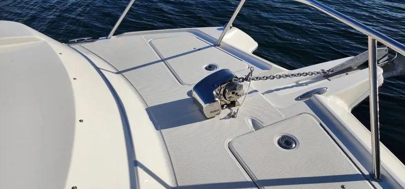 Slide: The Image of 2016 World Cat 2780 Glacier Bay Edition boat deck with anchor chain. - 8