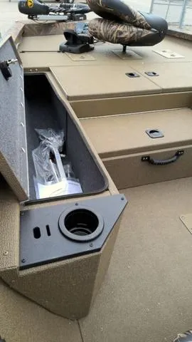 Slide: The Image of G3 Sportsman 1710 PFX 2025 - 10