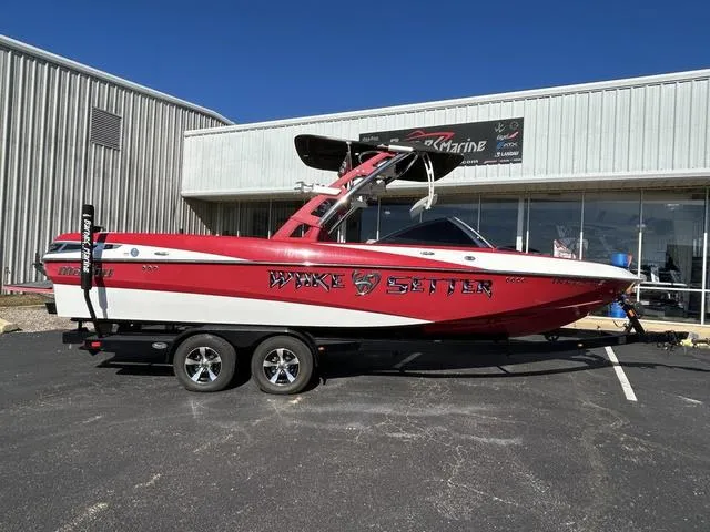 The Image of Malibu Wakesetter 247 LSV 2012 - 1