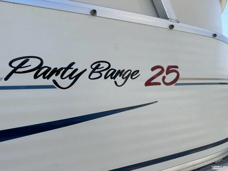 Slide: The Image of 2005 Sun Tracker PARTY BARGE 25 boat side view with logo and design. - 12