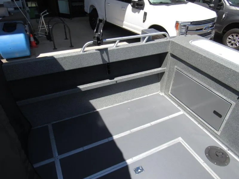 Slide: The Image of North River 22 Seahawk 2025 - 10