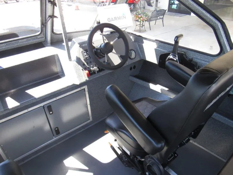 Slide: The Image of North River 22 Seahawk 2025 - 12