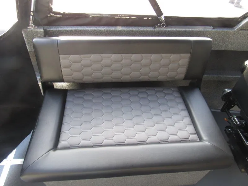 Slide: The Image of North River 22 Seahawk 2025 - 14