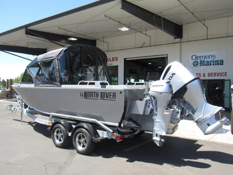 Slide: The Image of North River 22 Seahawk 2025 - 3