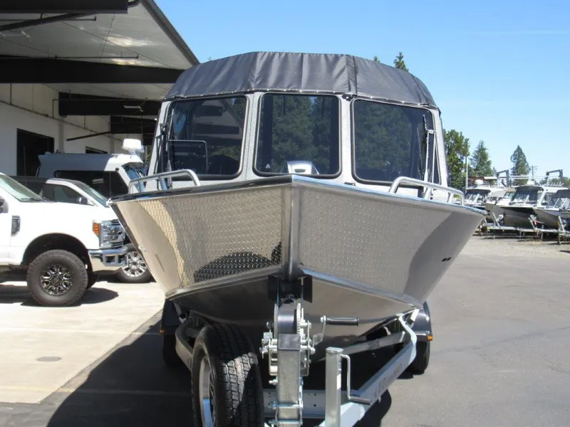 Slide: The Image of North River 22 Seahawk 2025 - 8