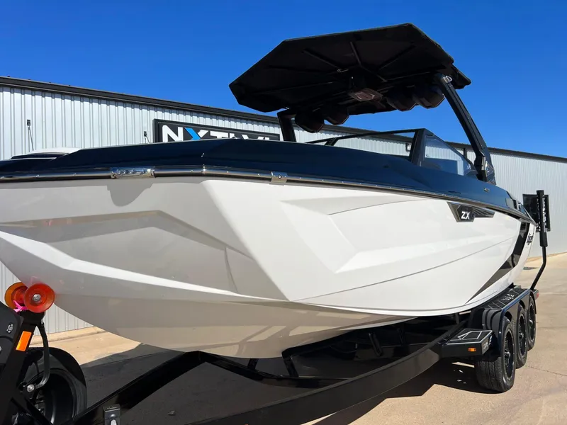 Slide: The Image of Tigé 25ZX Ultre' 2025 - 10