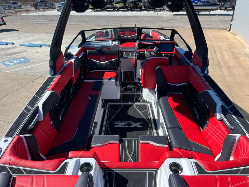 Slide: The Image of Tigé 25ZX Ultre' 2025 - 15