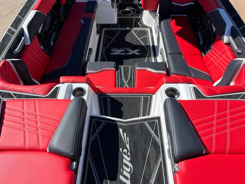 Slide: The Image of Tigé 25ZX Ultre' 2025 - 17